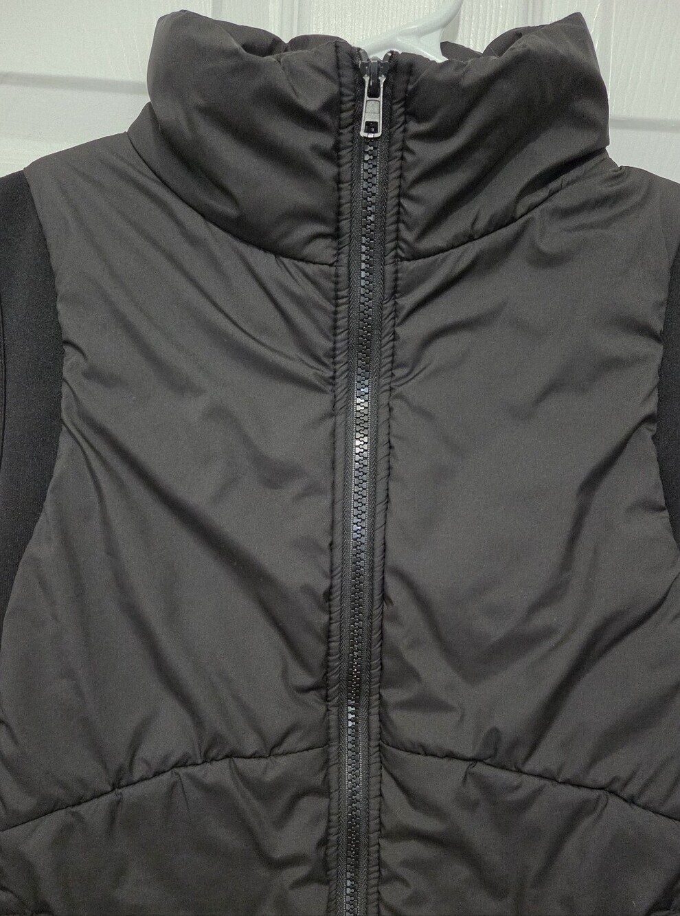 Women Black Quilted Full Zip Vest Size Small Casual Fall Winter Lightweight - Picture 4 of 10